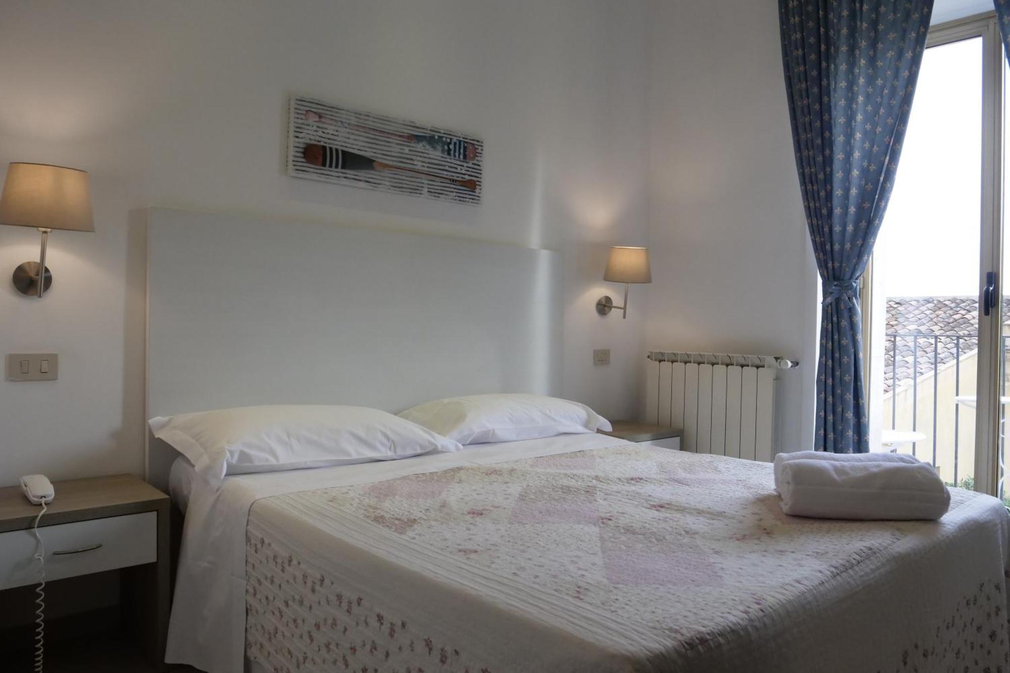 Hotel Elios Tao Таорміна Екстер'єр фото