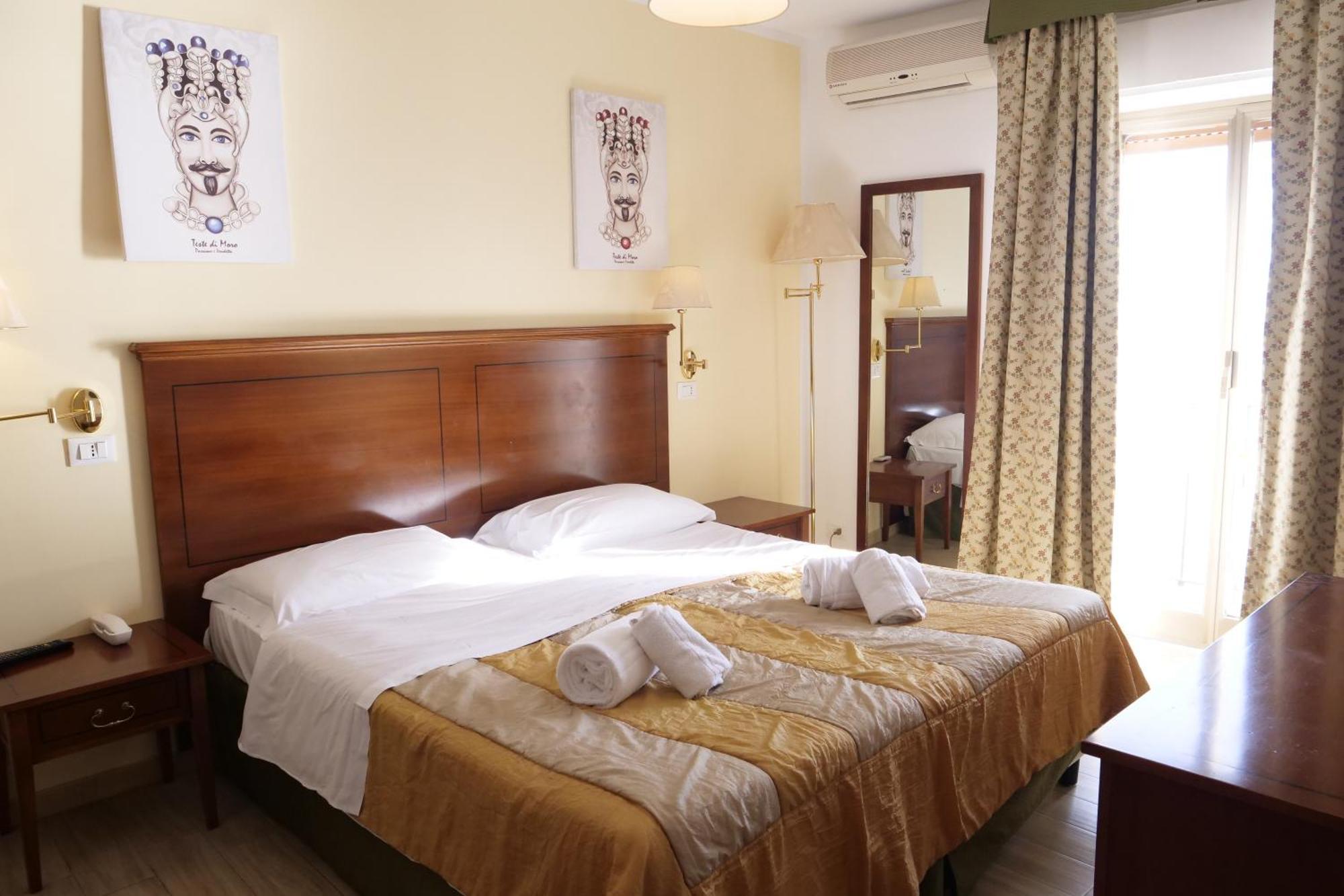 Hotel Elios Tao Таорміна Екстер'єр фото